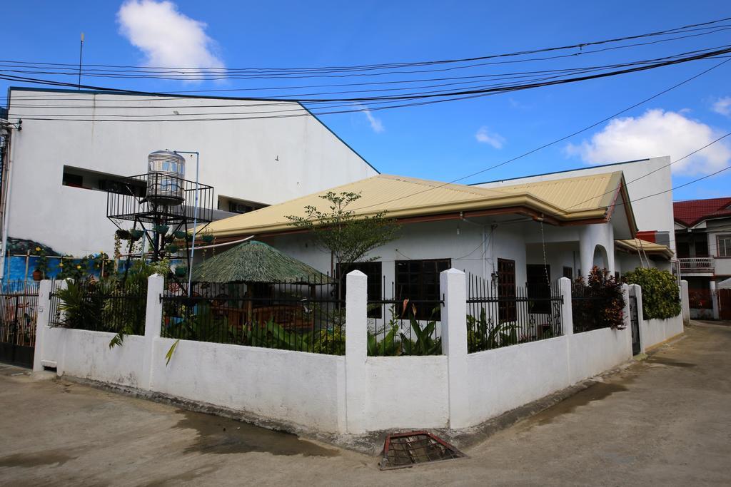 Dee Guest House Lapu-Lapu City Esterno foto