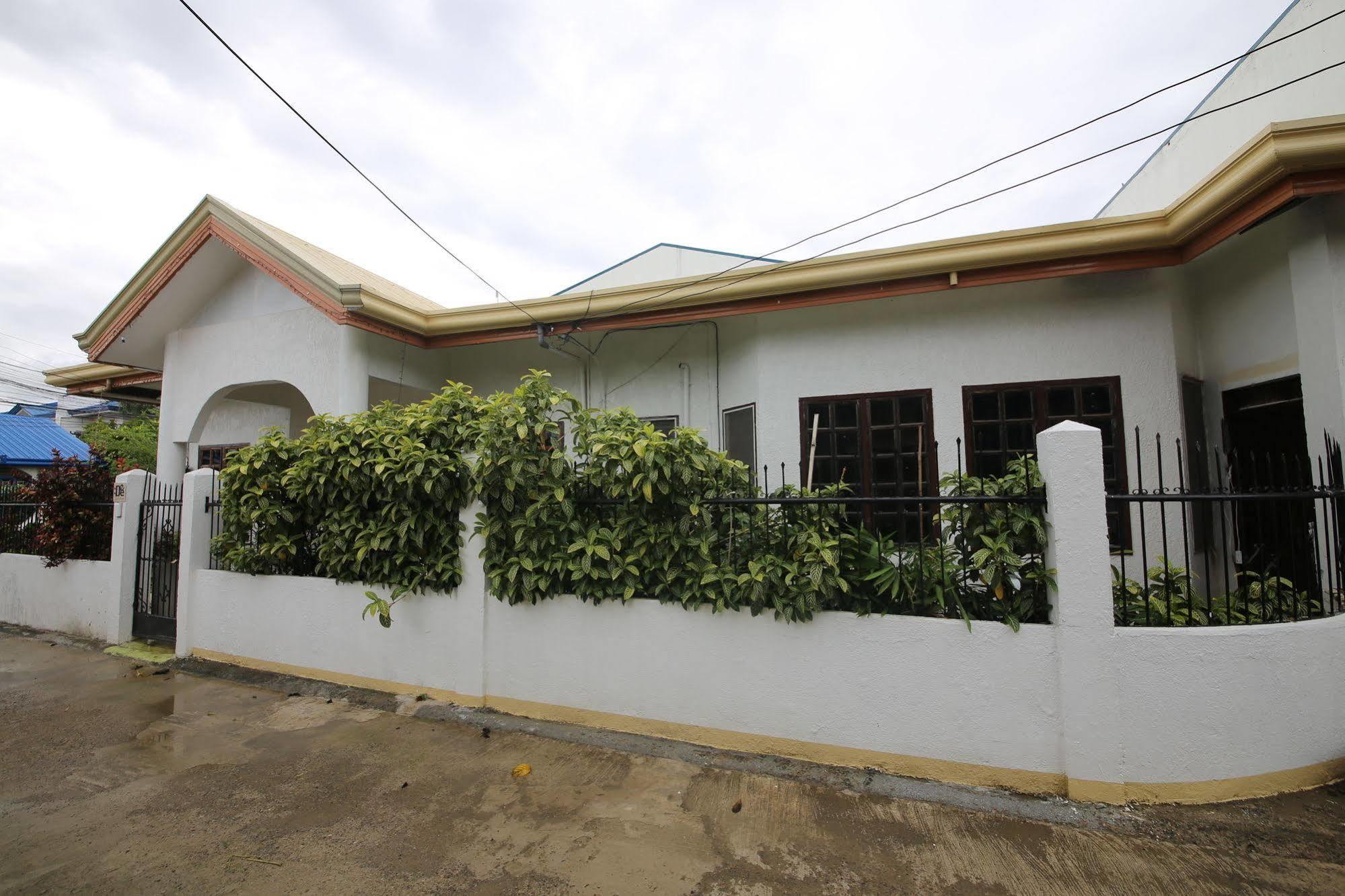 Dee Guest House Lapu-Lapu City Esterno foto