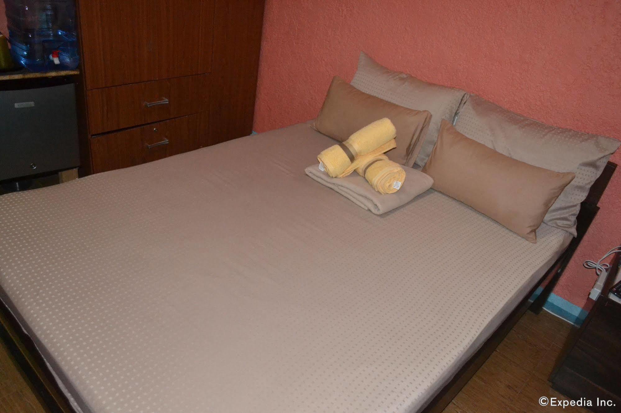 Dee Guest House Lapu-Lapu City Esterno foto